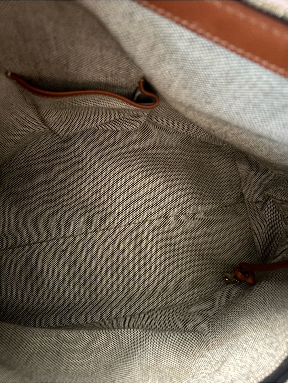 Dooney & Bourke Black Pebbled Leather Shoulder Bag with Brown Trim - Picture 4 of 5